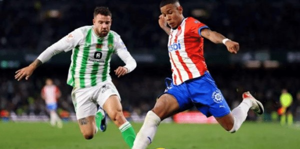 欧联杯资格赛焦点战：里耶卡主场迎战谢尔本，谁能抢占晋级先机？