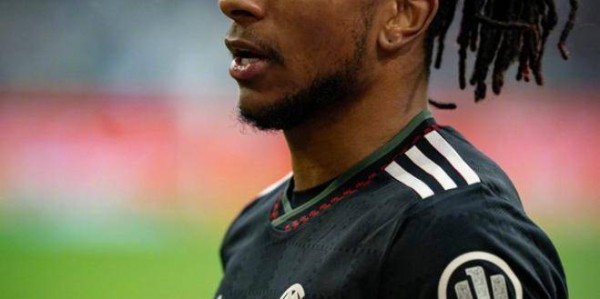 凯恩哑火无缘11连斩，17岁天才连场世界波，拜仁3-0门兴刷爆德甲纪录